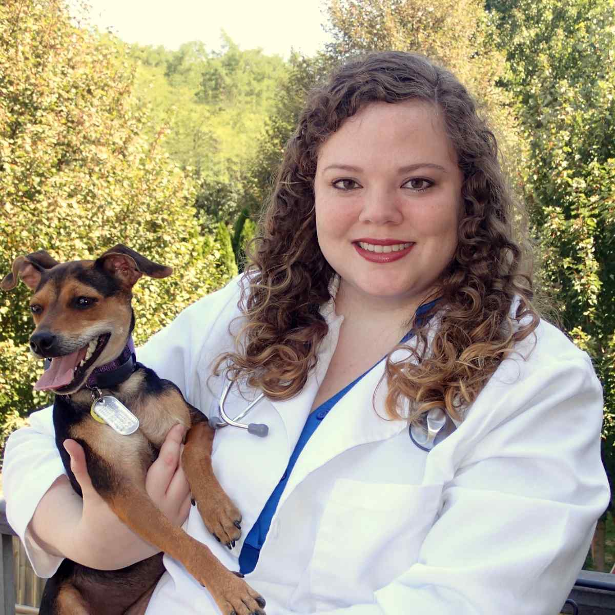 Imagen de perfil de Hillary Snodgrass, DVM, Veterinario