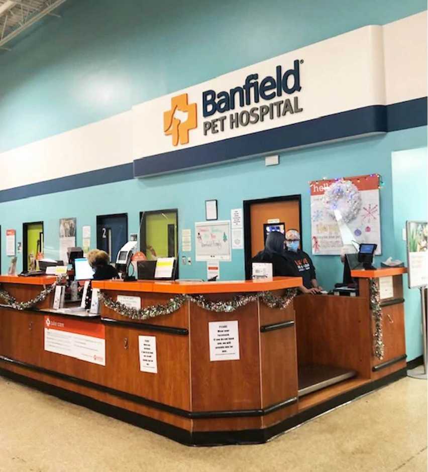 La recepción de Banfield Pet Hospital, Fayetteville, Carolina del Norte